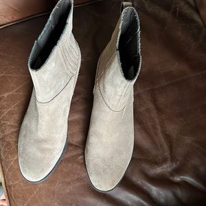 Sorel waterproof short booties